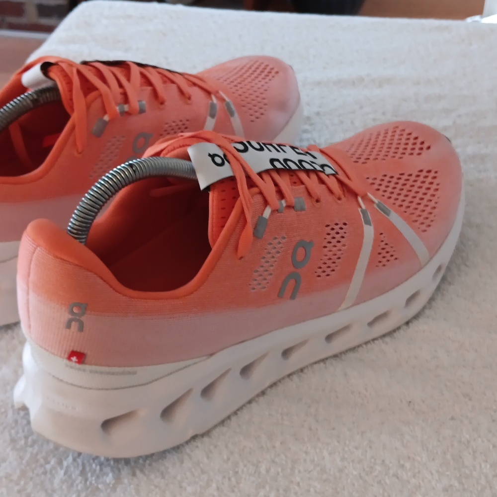 NWOT On Cloud Surfer Professional Running Shoes - Picture 7 of 16
